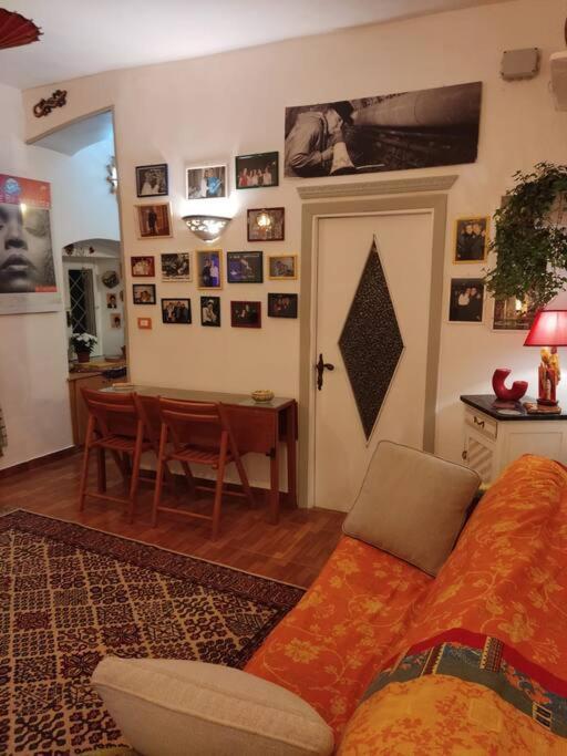 Casa Vacanza-Donnamalia Napoli Centro Storico Villa Esterno foto