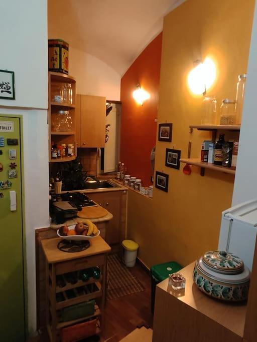 Casa Vacanza-Donnamalia Napoli Centro Storico Villa Esterno foto